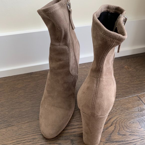 Steve Madden Beige Heeled Booties - Picture 2 of 7